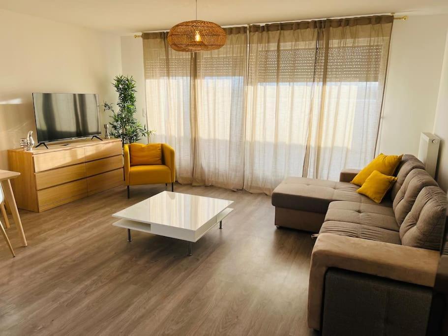 Harmonieux/Bezannes/Pkg Prive Apartment Exterior photo